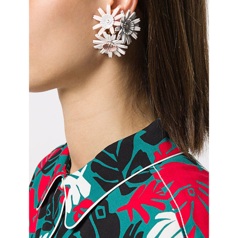 "FLORA CLIP-ON ENAMELLED" WHITE AND PINK EARRINGS