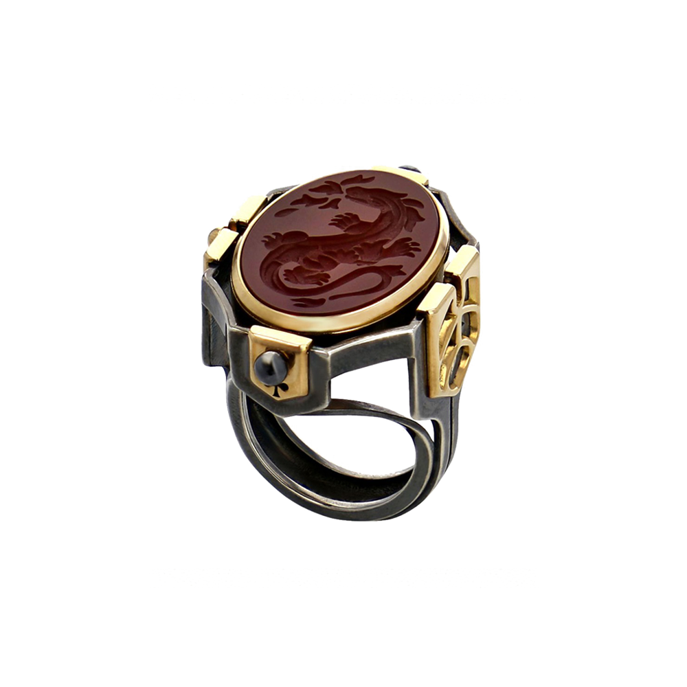 "Seal Fire" 18K Gold Ring