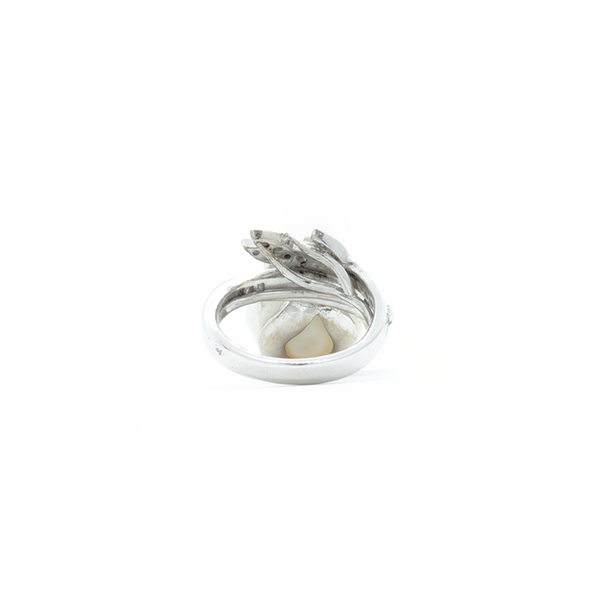 "14k White Gold and Pearl Diamond" Ring
