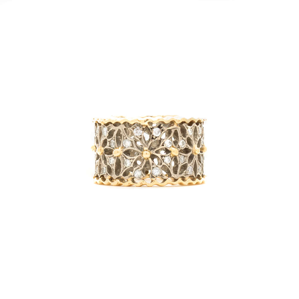 "18K Gold and Diamond Flower Band" Ring