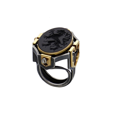 "Seal Earth" 18K Gold Ring