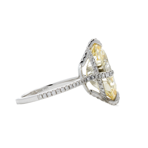 "18K White Gold & Oval Yellow" Ring