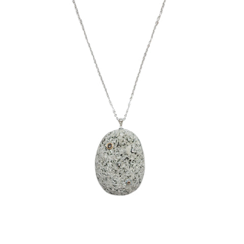"Cap-d'Ail" Grey Beach Stone Necklace